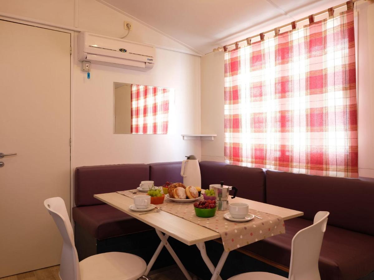 Holiday Home Camping Thurium By Interhome Marina di Schiavonea Eksteriør billede